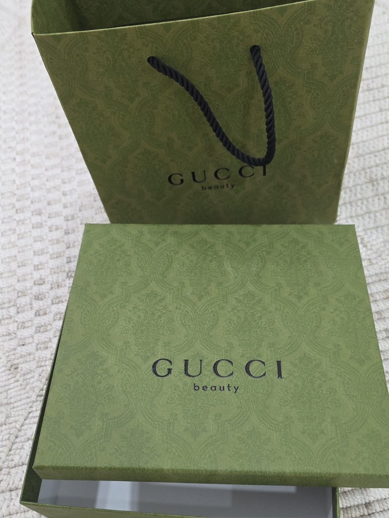 Gucci Green Beauty Branded Gift Box And Bag
